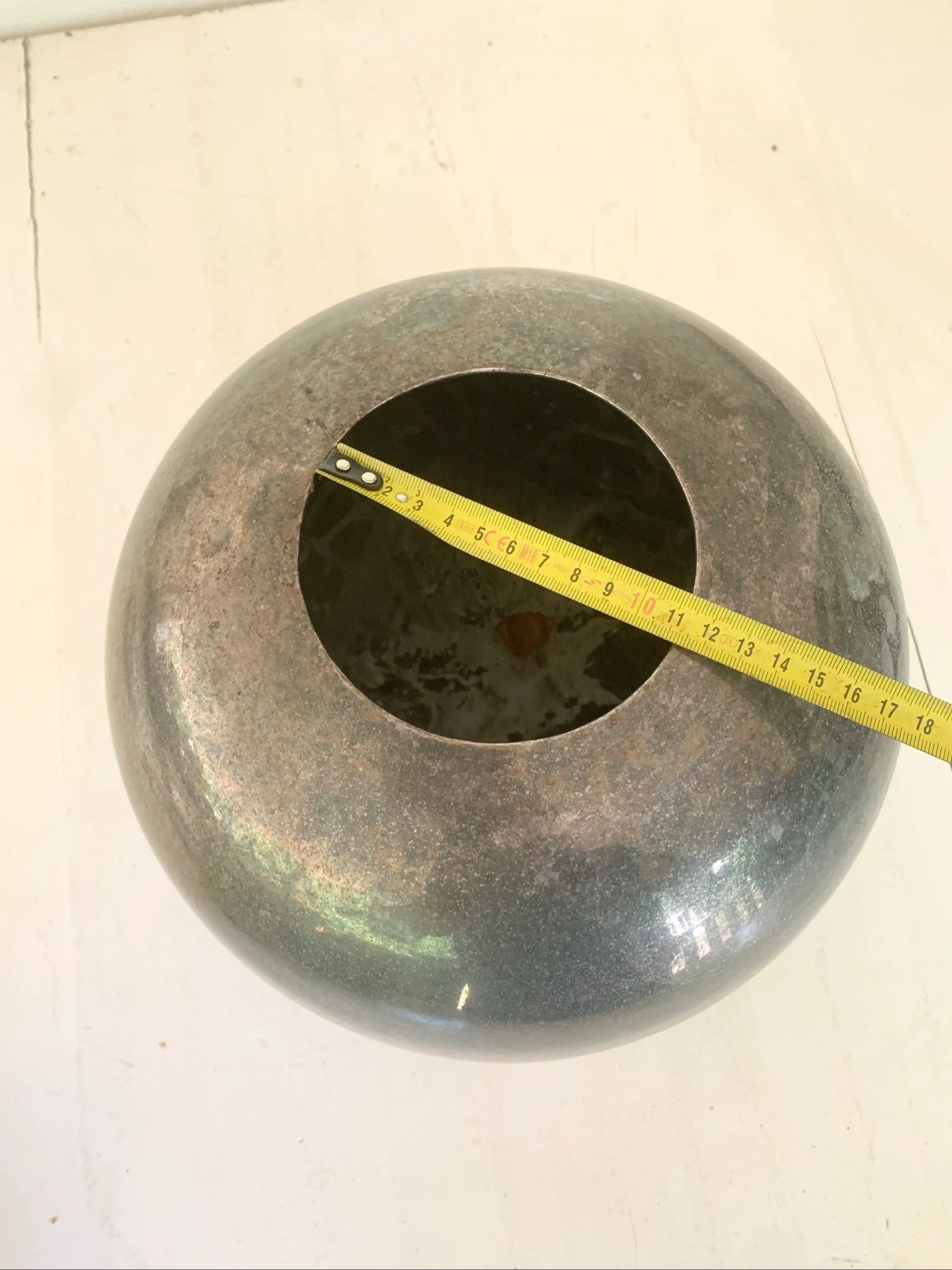 Vaso grande Bolle em prata escura com pontos cinzentos – photo 3